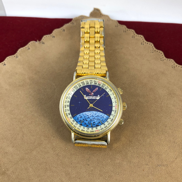 Vintage Apollo 11 25th Aniversary Date Watch - Picture 5 of 7